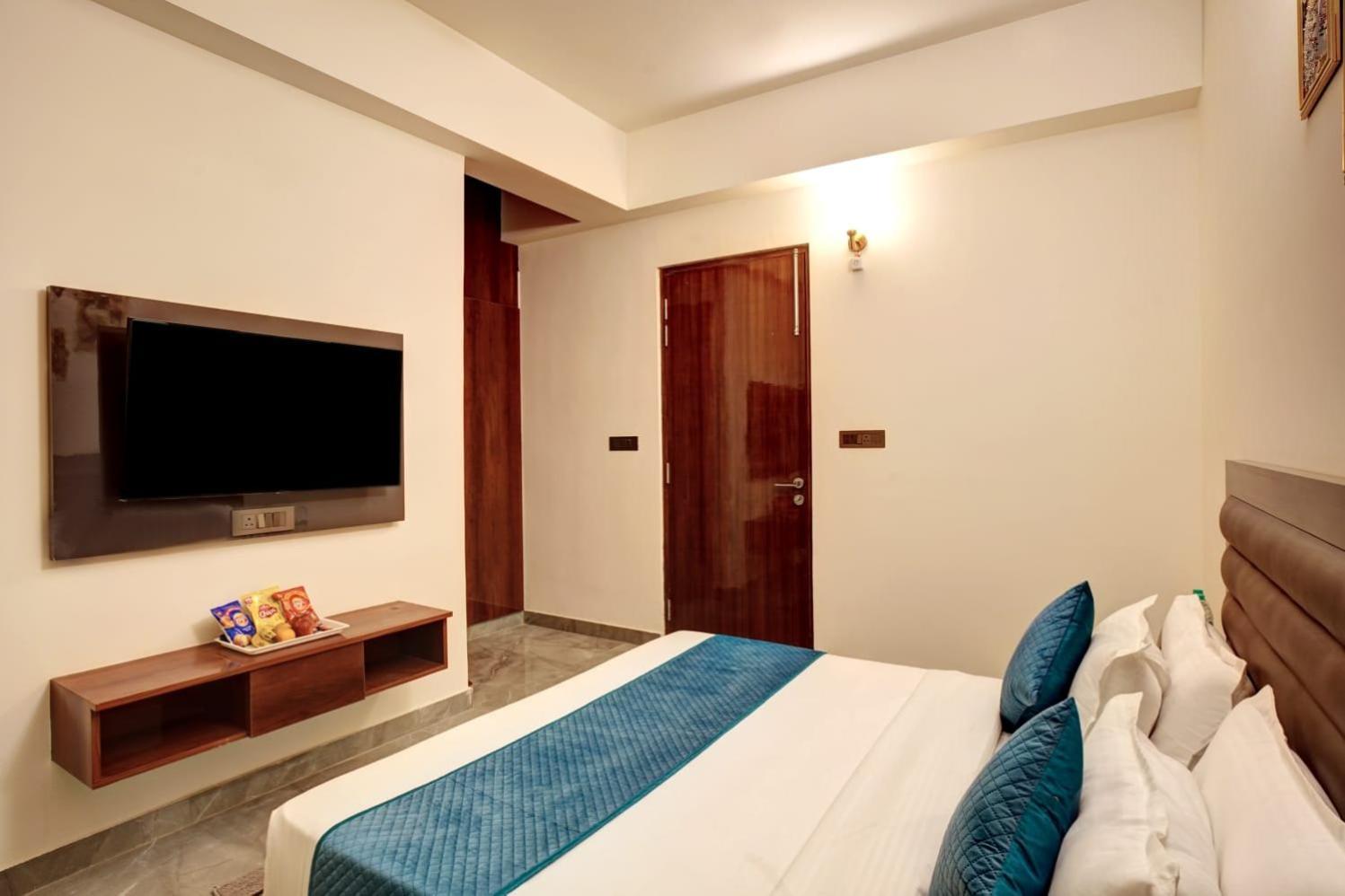 Hotel Elite Grand Near Kailash Hospital 노이다 외부 사진