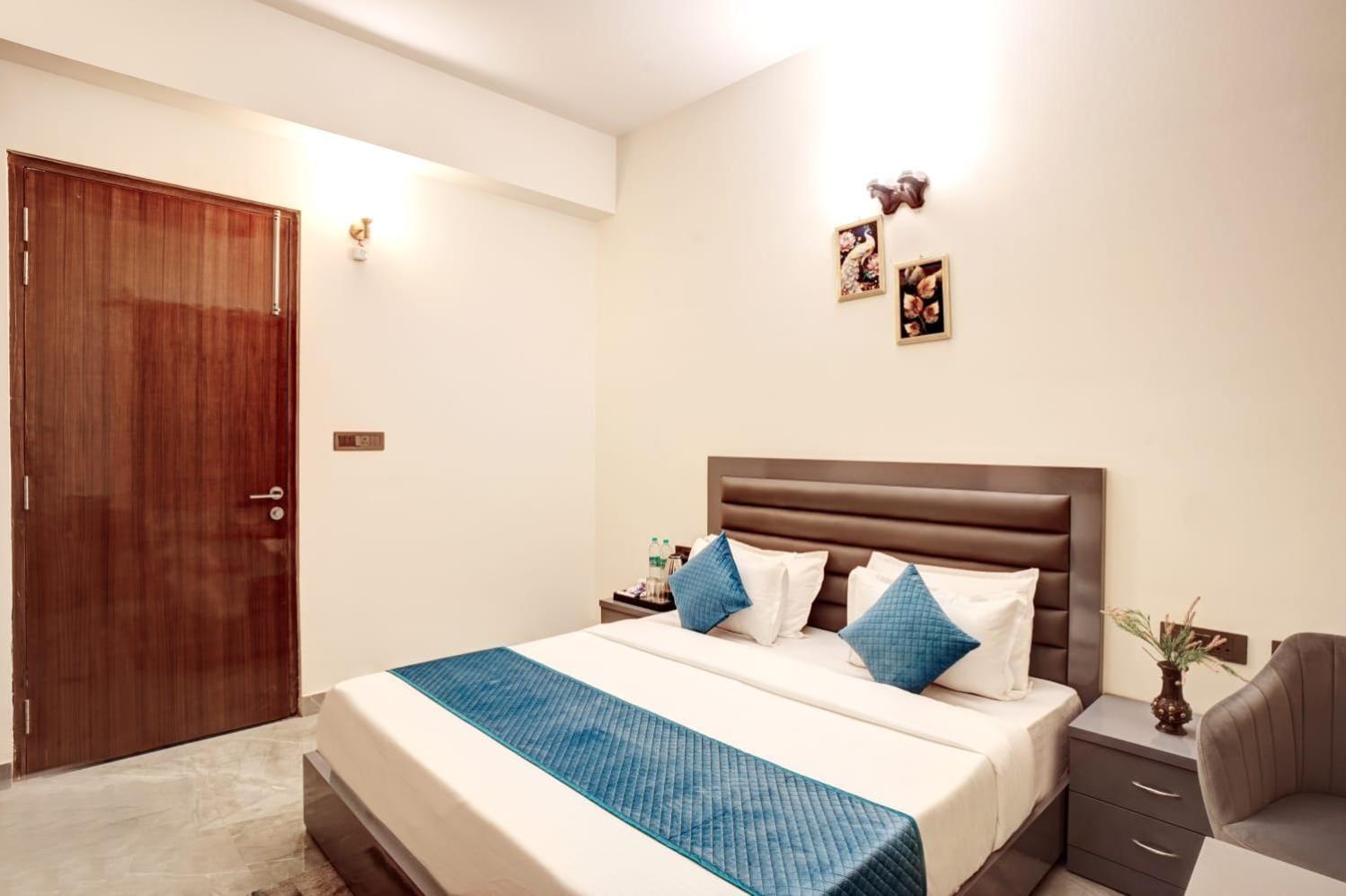 Hotel Elite Grand Near Kailash Hospital 노이다 외부 사진