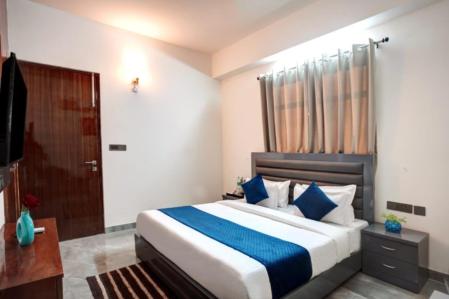Hotel Elite Grand Near Kailash Hospital 노이다 외부 사진